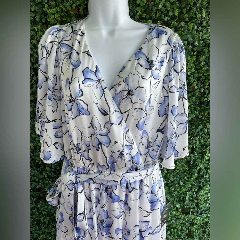 Lulus | True Masterpiece White Floral Print Satin Wide-Leg Jumpsuit - NWT - Picture 12 of 16